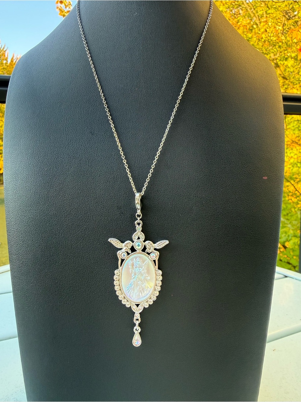 Kirks Folly Fairy Godmother Vintage 90’s Fairy Cameo Pendant Necklace
